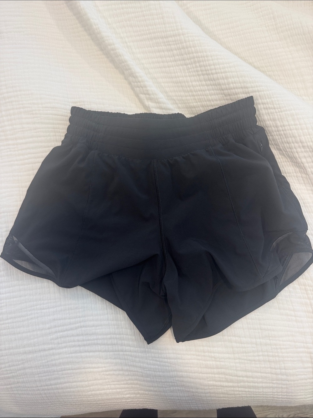 LULULEMON Hotty hot shorts 4in high rise